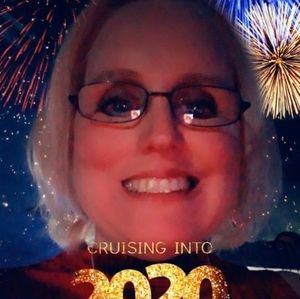 Meet your Posher, Carla